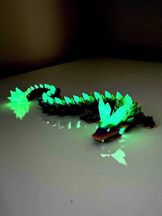 Flexi-Drache 35 cm – Crystal Regenbogen 04 – Glow Green PLA – #DRG04